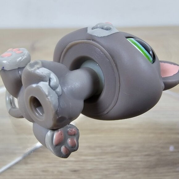 Hasbro Littlest Pet Shop #1607 Kitten Cat Gray Green Eyes Pink Hood Accessory - Picture 10 of 10